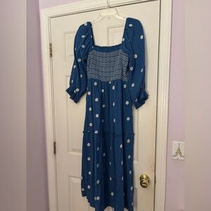 Blue Daisy Maxi Dress: Women’s size L (10/12)